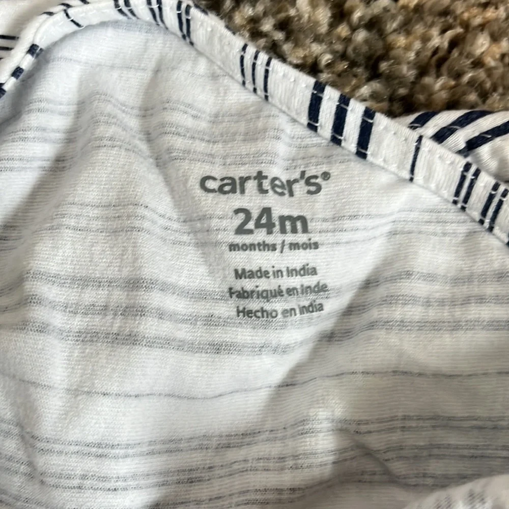 LIKE NEW-Carter’s White dress with Navy blue stripes size 24 month - Picture 4 of 4